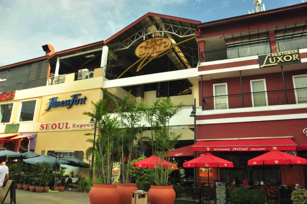 The Fort Budget Hotel- Bonifacio Global City Makati City Eksteriør bilde